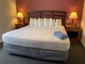 one-bedroom-apt-bed
