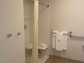 bathroom-shower-canyon-motel-ada